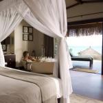 Indigo Bay Island Resort and Spa: Honeymoon Chalet
